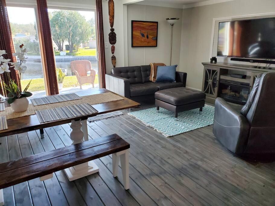 塔瓦雷斯3 Bed, 2 Bath, Waterfront, Dock, Large Driveway别墅 外观 照片
