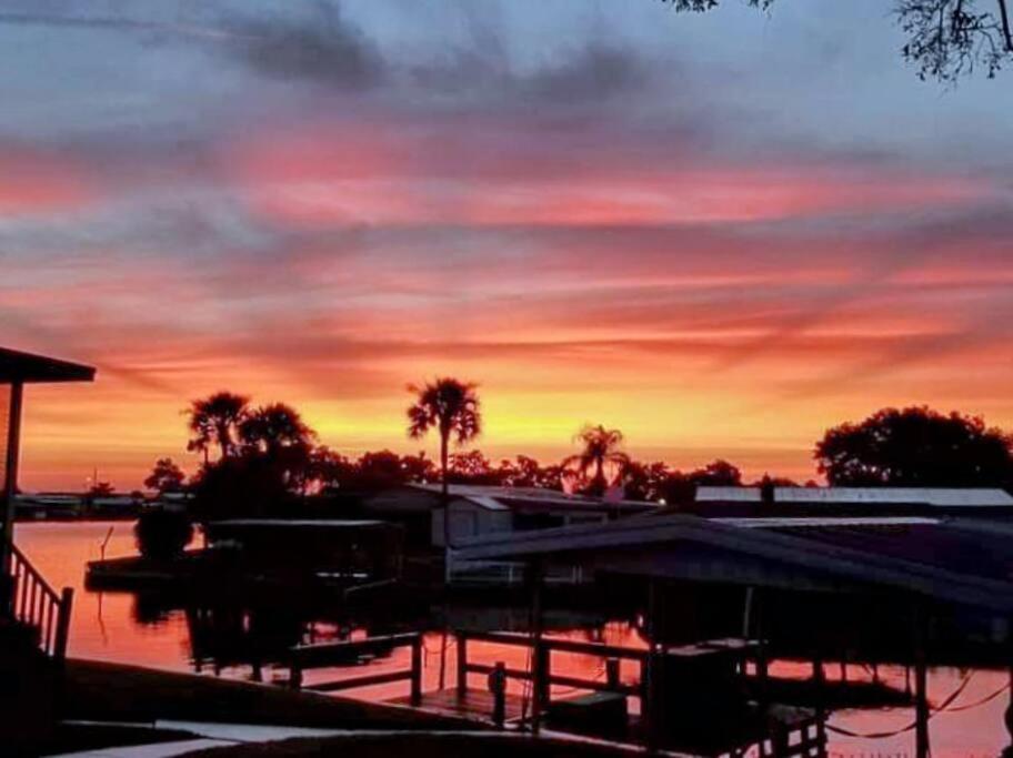 塔瓦雷斯3 Bed, 2 Bath, Waterfront, Dock, Large Driveway别墅 外观 照片