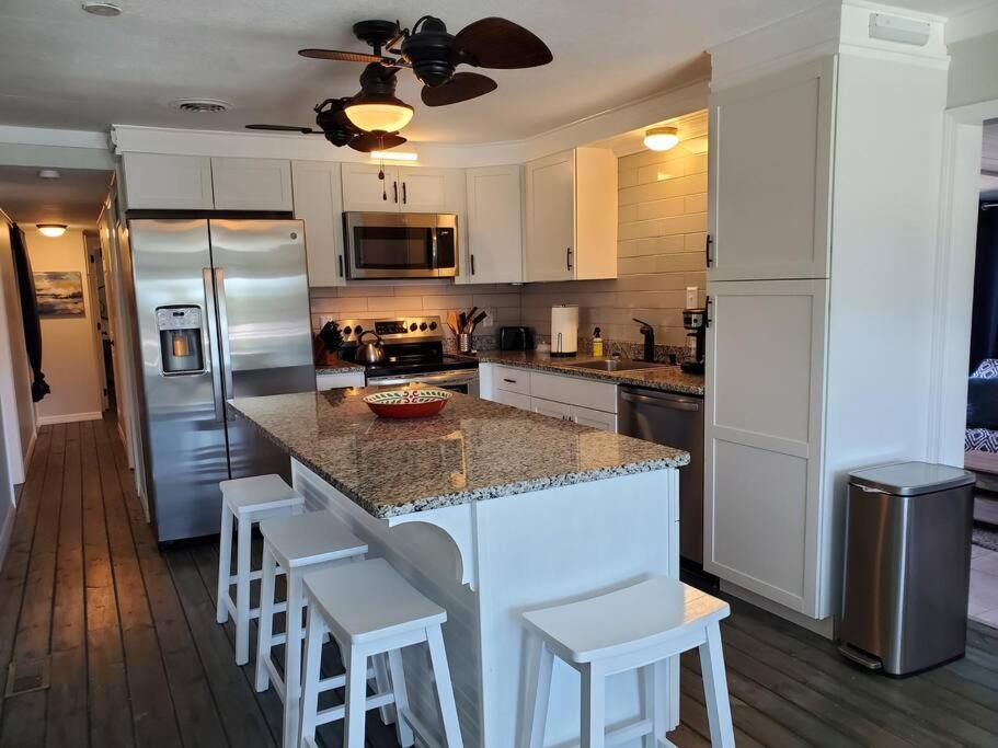 塔瓦雷斯3 Bed, 2 Bath, Waterfront, Dock, Large Driveway别墅 外观 照片